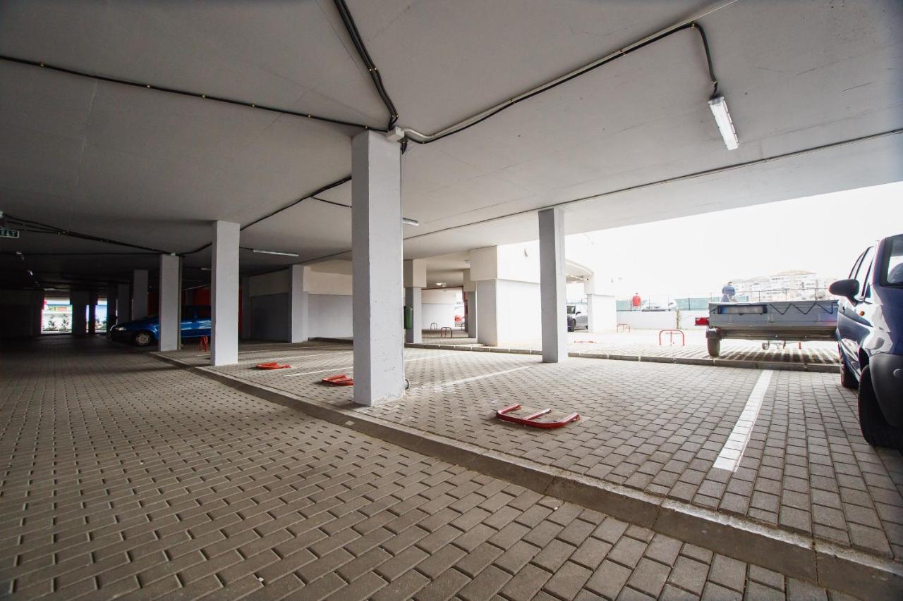 Azur Paradise Near City Center Орадеа Екстериор снимка